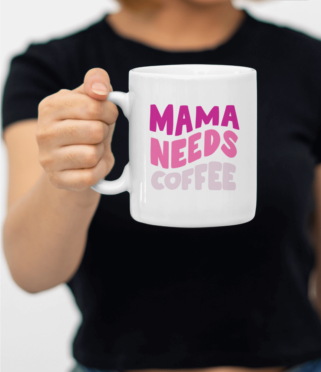 Mamá necesita café | Taza blanca | Regalo del día de la madre